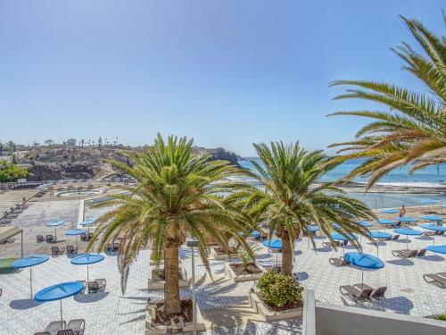 Bright Holiday Home In Las Galletas With Terrace