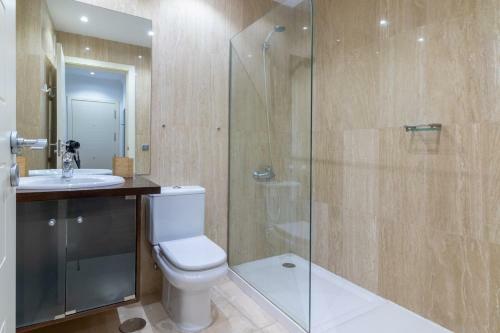 Apartamento Flatguest Ramblas Golf 6c - Parking + Pool + Gym