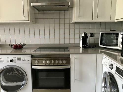 New Modern Apartment With Pool And Terrace