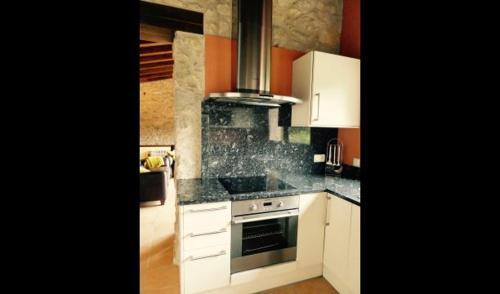 Les Planes D'hostoles Villa Sleeps 19 With Pool