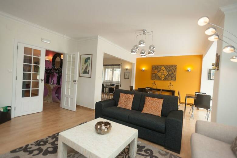 Bed & Breakfast Dolce Cascais Home