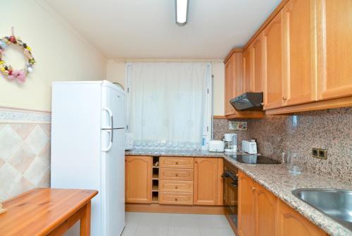 Lloret de Mar Villa Sleeps 15 Pool
