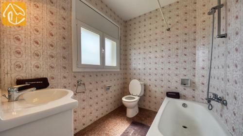 Lloret de Mar Villa Sleeps 14 Pool Air Con Wifi