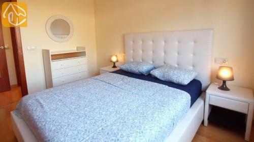 Lloret de Mar Apartment Sleeps 8 Pool Air Con Wifi