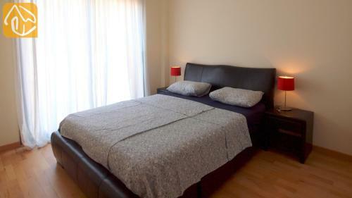 Lloret de Mar Apartment Sleeps 8 Pool Air Con Wifi