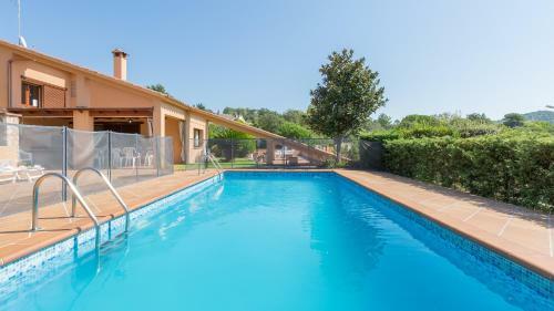 Lloret De Mar Villa Sleeps 14