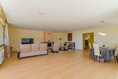 Sant Eloi Villa Sleeps 10 With Pool And Free Wifi