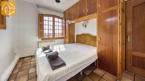 Lloret de Mar Villa Sleeps 10 With Pool And Wifi