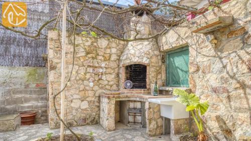 Lloret de Mar Villa Sleeps 10 With Pool And Wifi