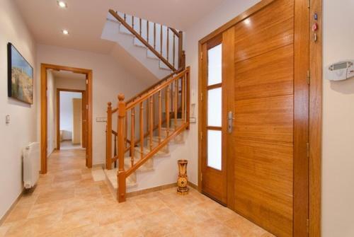 Lloret de Mar Villa Sleeps 8 Pool Air Con Wifi