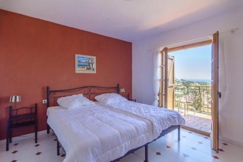 Lloret de Mar Villa Sleeps 10 Pool Air Con Wifi