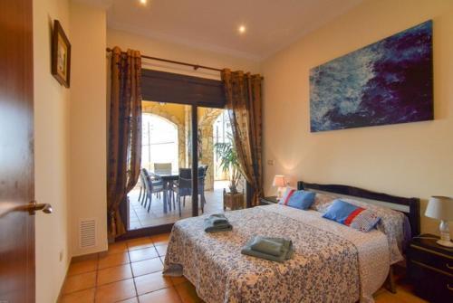 Lloret de Mar Villa Sleeps 10 Pool Air Con Wifi