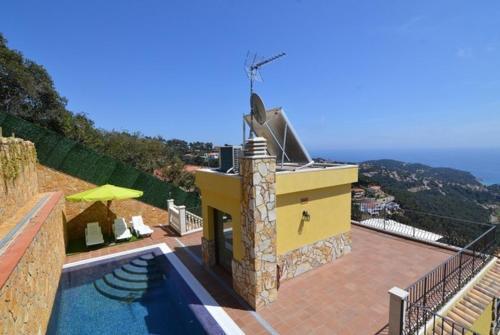 Lloret de Mar Villa Sleeps 10 Pool Air Con Wifi