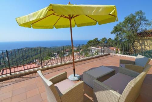 Lloret de Mar Villa Sleeps 10 Pool Air Con Wifi