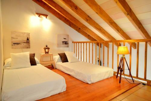 Finca Con Piscina En Llub�