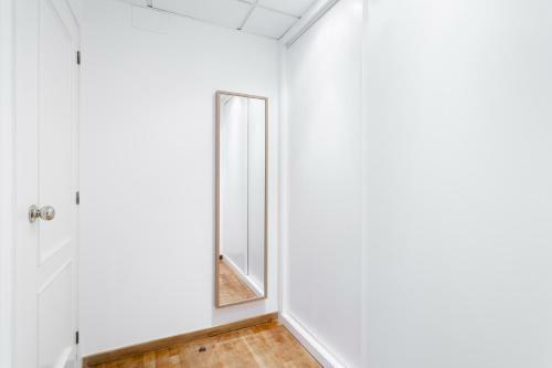 Principe de Vergara Apartment By Flatsweethome