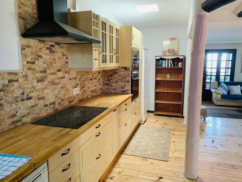 Immaculate 3-bed House With A Sea View In Macher