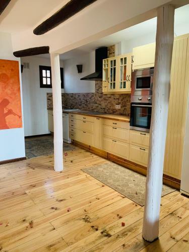 Immaculate 3-bed House With A Sea View In Macher