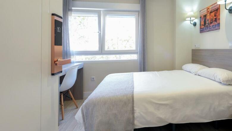 Hostal Golden Alcala