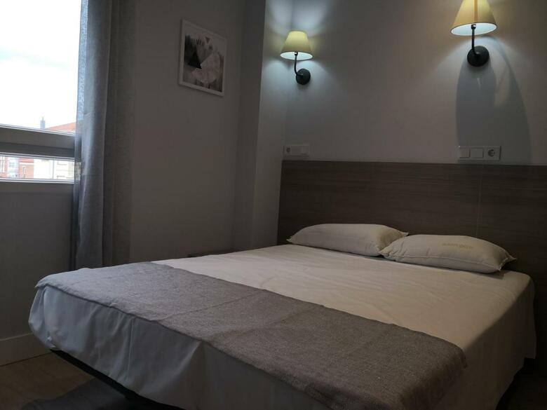 Hostal Golden Alcala