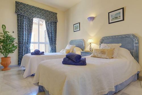 Malaga Villa Sleeps 8 Pool Air Con Wifi T801818