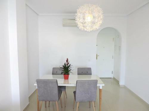 Apartment With 2 Bedrooms In Malaga With Shared Pool And Wifi