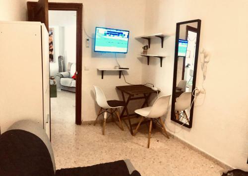 Low Cost Rooms Malaga River
