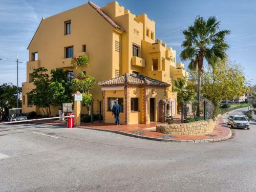Comfortable Apartment In Manilva With Swimming Pool