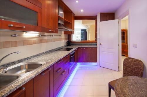 Elegant Apartment 2 Steps From The Beach In Jardines de Aldaba