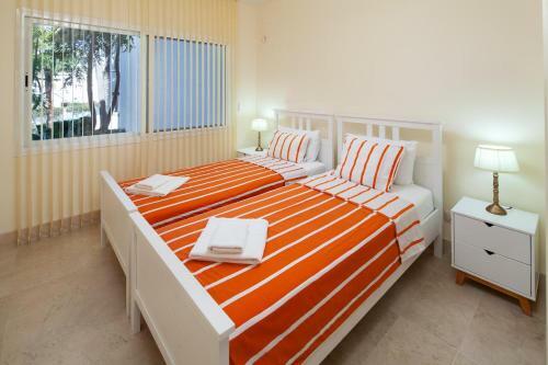Elegant Apartment 2 Steps From The Beach In Jardines de Aldaba