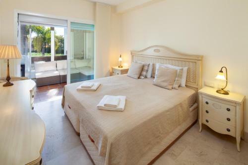 Elegant Apartment 2 Steps From The Beach In Jardines de Aldaba