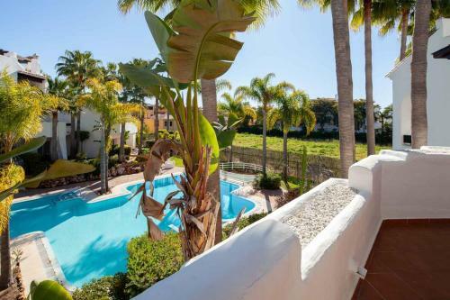 Elegant Apartment 2 Steps From The Beach In Jardines de Aldaba