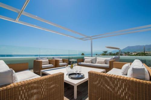 Las Chapas Villa Sleeps 12 With Pool And Air Con