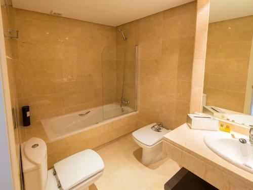 Luxurious Apartment In Marbella With Pool And Garden
