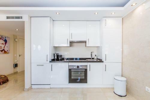 Apartamento Luxurious 2 Bed Puerto Ban�s Apt - Rdr193