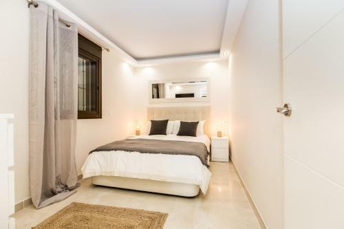 Apartamento Luxurious 2 Bed Puerto Ban�s Apt - Rdr193