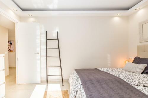 Apartamento Luxurious 2 Bed Puerto Ban�s Apt - Rdr193