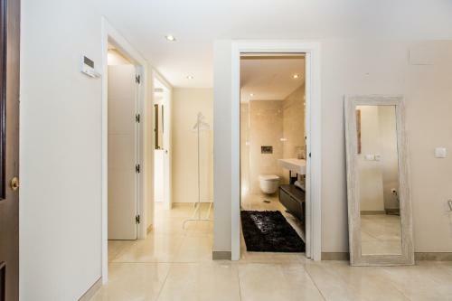 Apartamento Luxurious 2 Bed Puerto Ban�s Apt - Rdr193