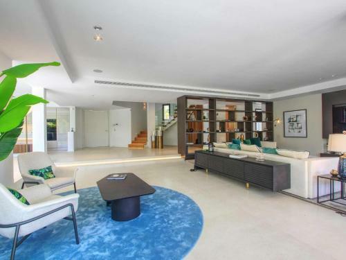 2244 New Modern Luxury Villa In Puerto Banus
