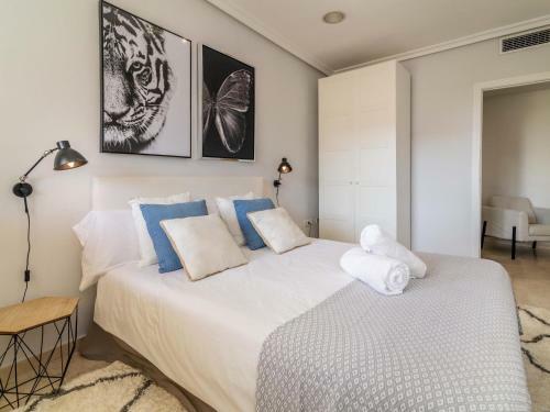 Apartamento Puente Romano Modern Flat, Best Location In Town