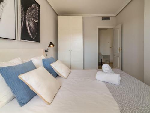 Apartamento Puente Romano Modern Flat, Best Location In Town