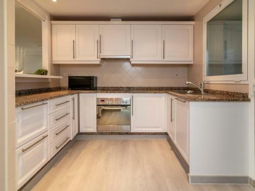 Apartamento Sophisticated Flat Next To Luxurious Puerto Ban�s