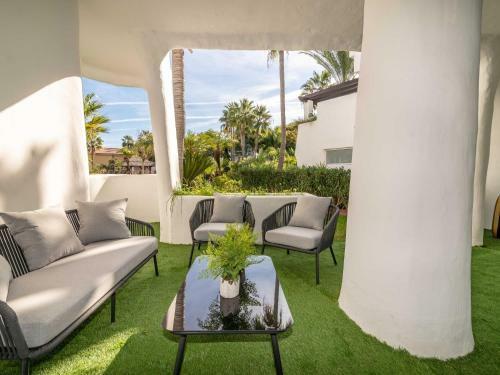Apartamento Sophisticated Flat Next To Luxurious Puerto Ban�s