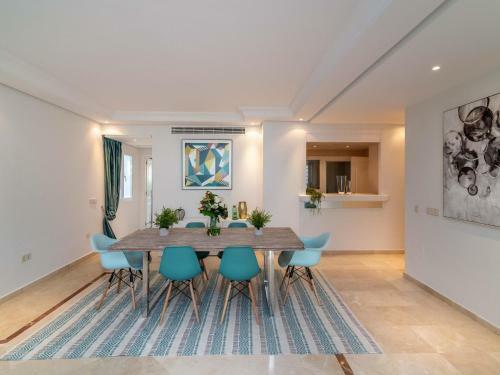 Apartamento Sophisticated Flat Next To Luxurious Puerto Ban�s
