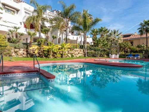 Apartamento Sophisticated Flat Next To Luxurious Puerto Ban�s