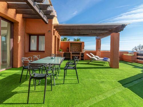 La Alzambra Peaceful Hideaway With Sea Views