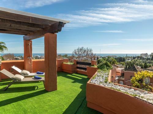 La Alzambra Peaceful Hideaway With Sea Views