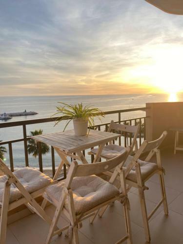 El Faro Apartment, Center Marbella Beachfront - Eaw Homes