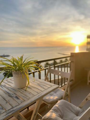 El Faro Apartment, Center Marbella Beachfront - Eaw Homes