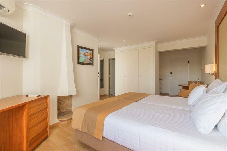 Lagoa Hotel